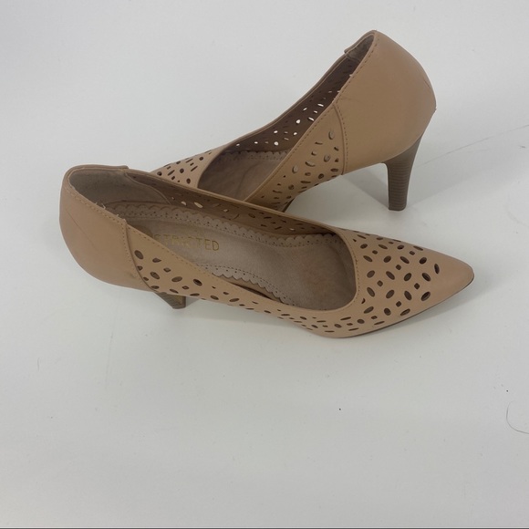 Restricted 3 in heels. Nude/blush-is color SZ 7.5 - Picture 2 of 4